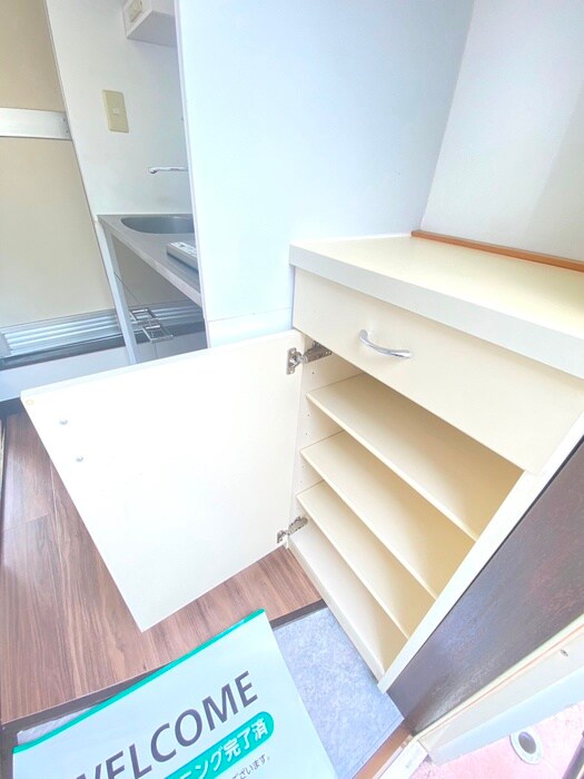 物件内観写真11　(靴箱)