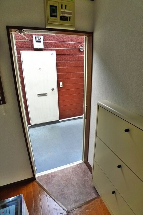 物件内観写真19　(玄関)