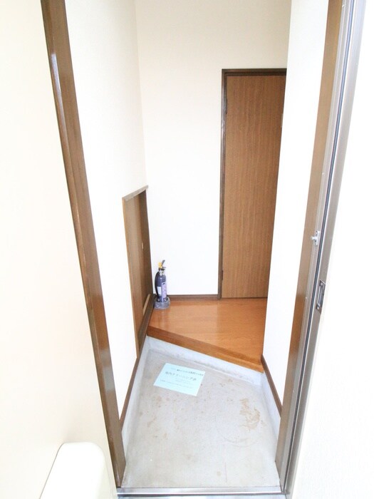 物件内観写真22　(玄関)