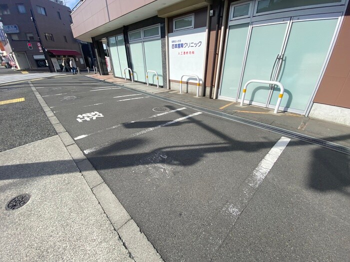 物件外観写真5　(駐車場)