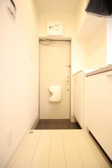 物件内観写真16　(玄関)