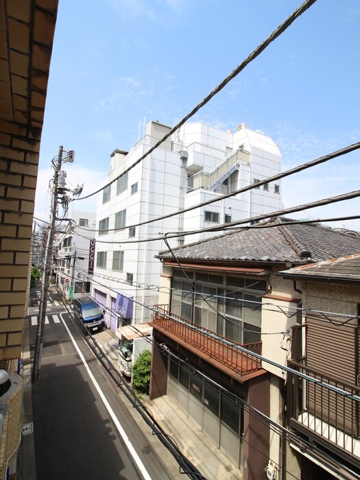 物件内観写真17　(室内からの展望)