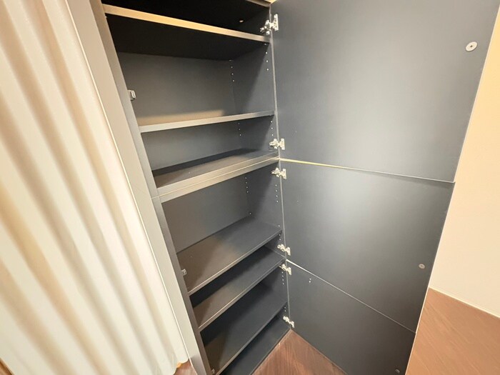 物件内観写真13　(収納)