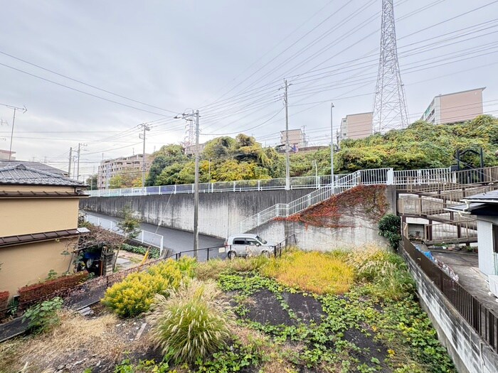 物件内観写真17　(室内からの展望)