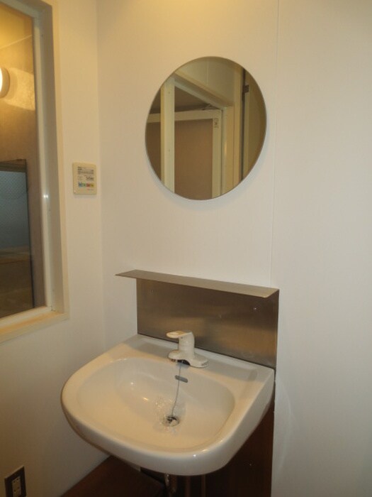 物件内観写真13　(洗面)