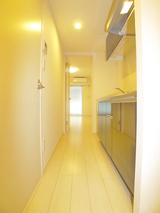 物件内観写真9　(廊下)
