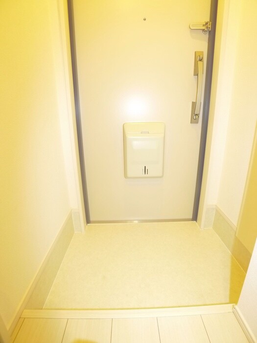 物件内観写真18　(玄関)