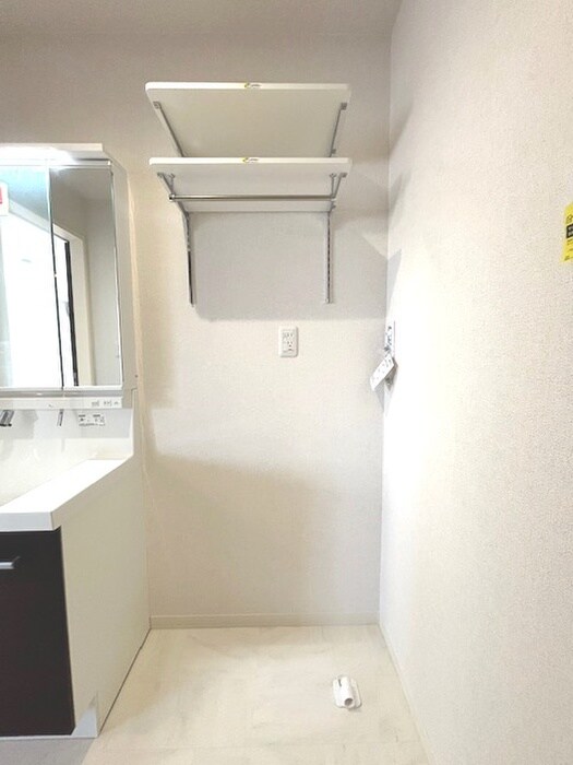 物件内観写真8　(洗濯機置場)