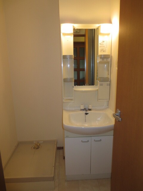 物件内観写真11　(洗面)