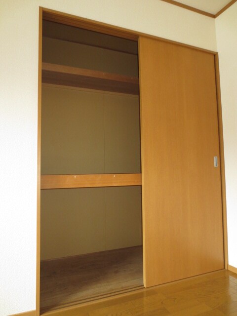 物件内観写真15　(収納)
