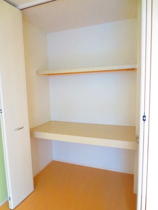 物件内観写真10　(収納)