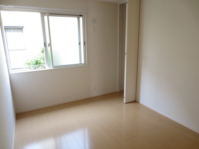 物件内観写真10　(居室)