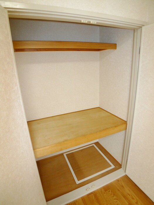 物件内観写真8　(収納)