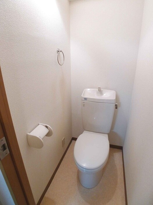 物件内観写真12　(トイレ)