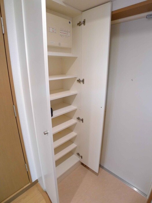 物件内観写真15　(靴箱)