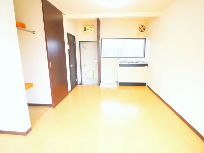 物件内観写真8　(居室)