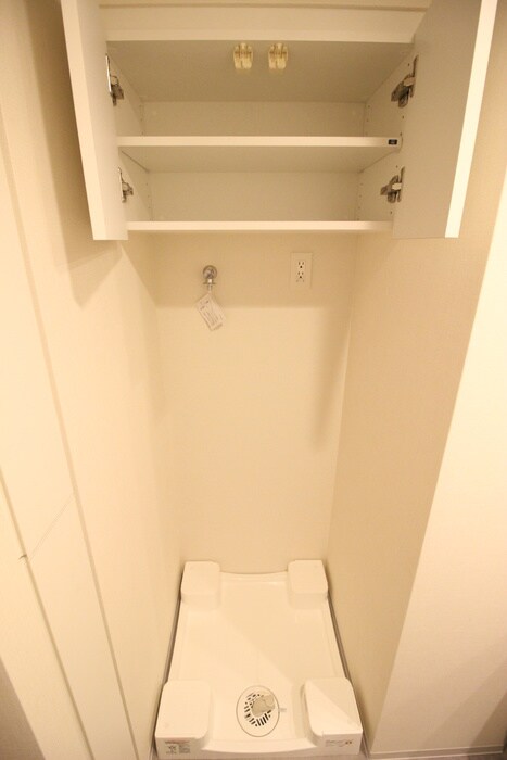 物件内観写真18　(洗濯機置場)