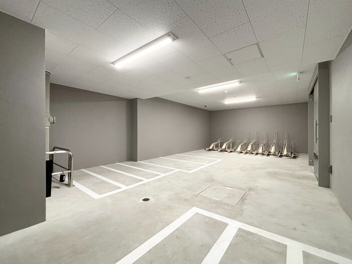 物件外観写真4　(駐輪場)