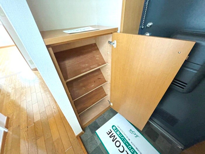 物件内観写真9　(靴箱)
