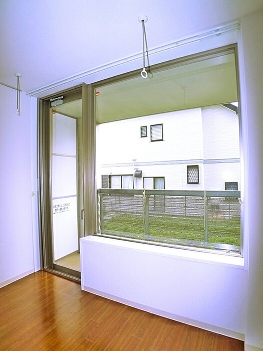 物件内観写真19　(室内からの展望)