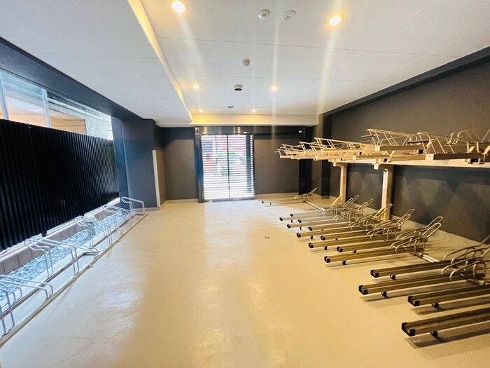 物件外観写真5　(駐輪場)