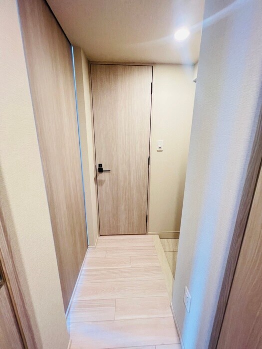 物件内観写真18　(廊下)