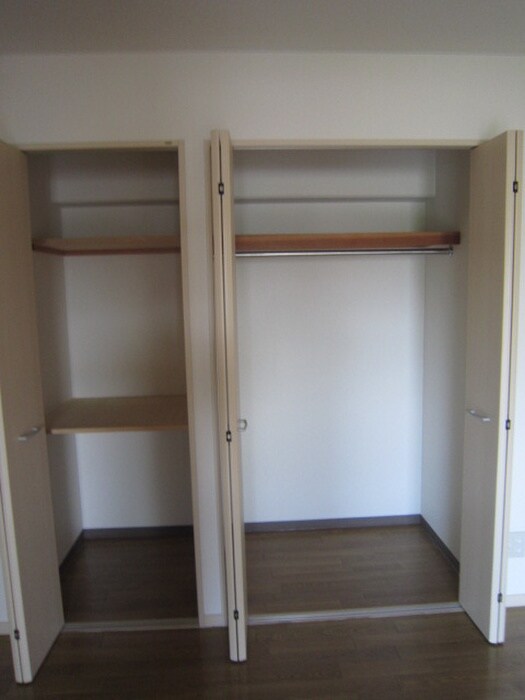 物件内観写真11　(収納)