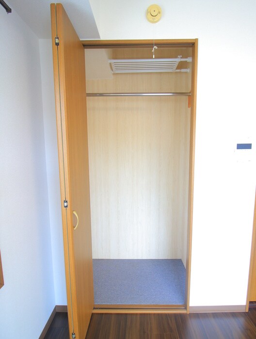 物件内観写真11　(収納)