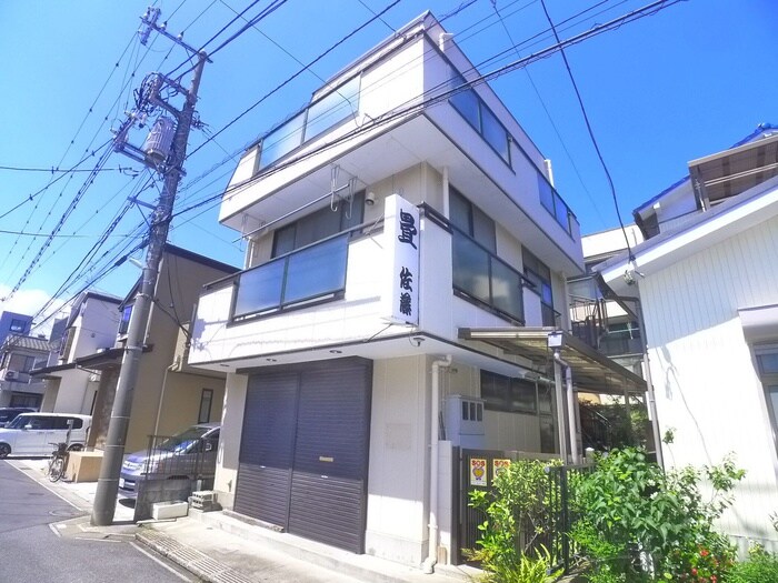 物件外観写真4　(エントランス部分)