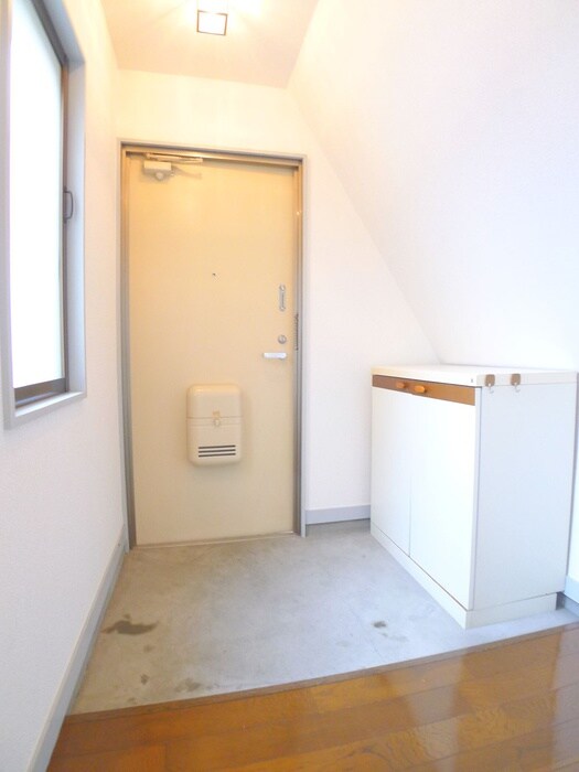 物件内観写真18　(玄関)