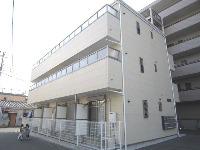 物件外観写真2　(外観写真)