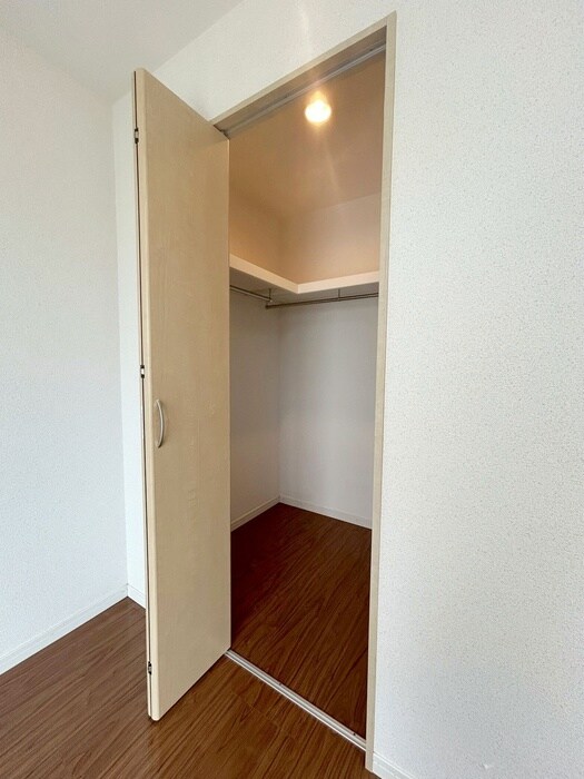 物件内観写真16　(収納)