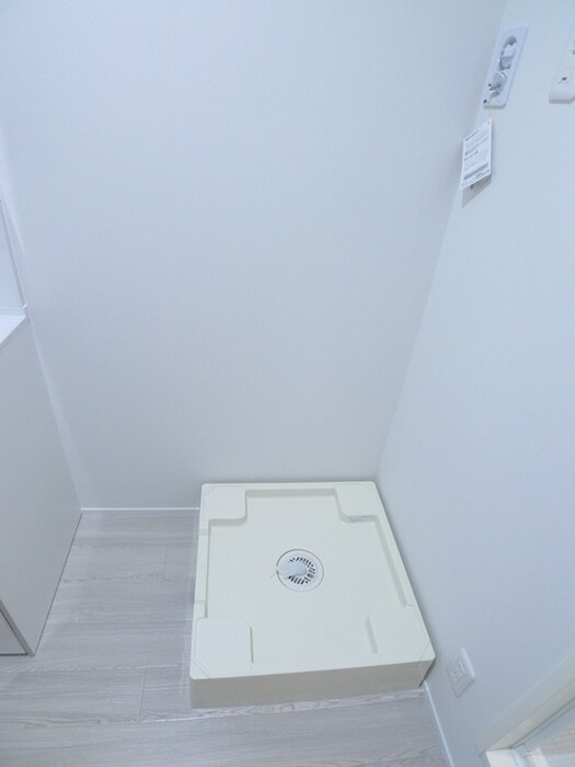 物件内観写真11　(洗濯機置場)