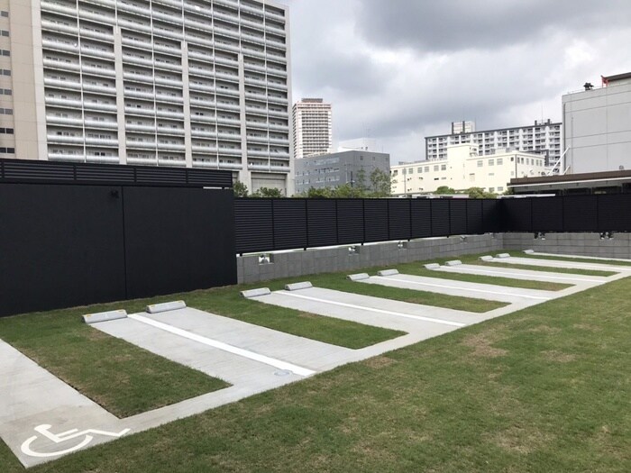 物件外観写真6　(駐車場)