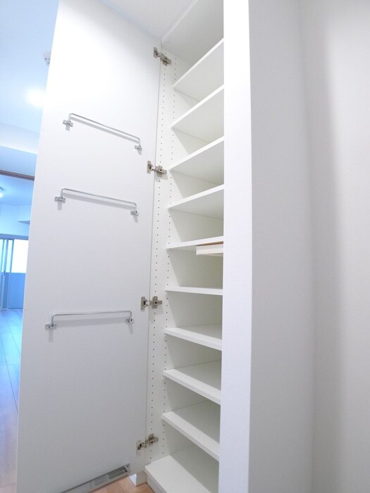 物件内観写真17　(靴箱)