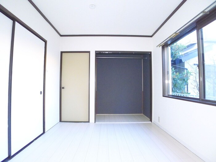 物件内観写真10　(居室)