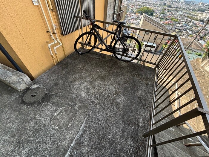 物件外観写真6　(駐輪場)