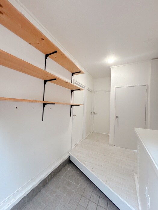 物件内観写真16　(廊下)