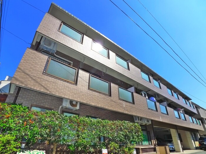 物件外観写真2　(駐車場)