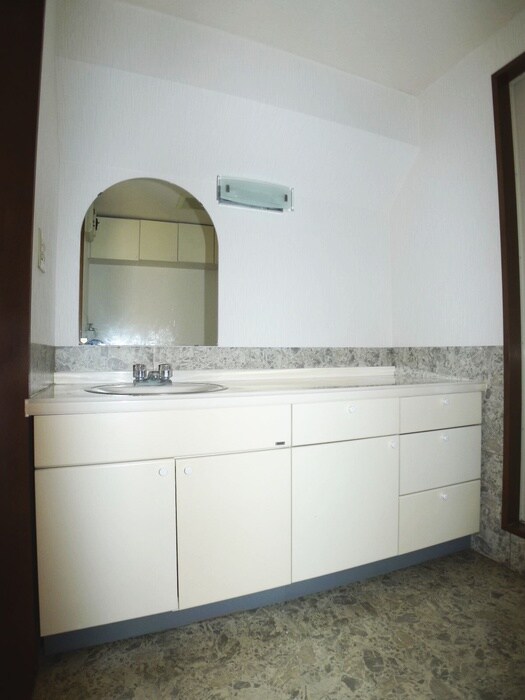 物件内観写真13　(洗面)