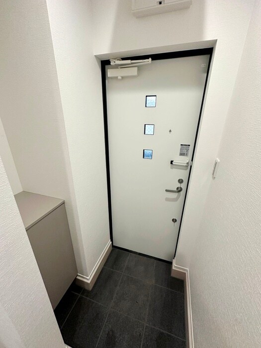 物件内観写真13　(玄関)