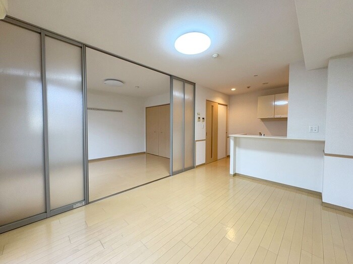 物件内観写真4　(居室)