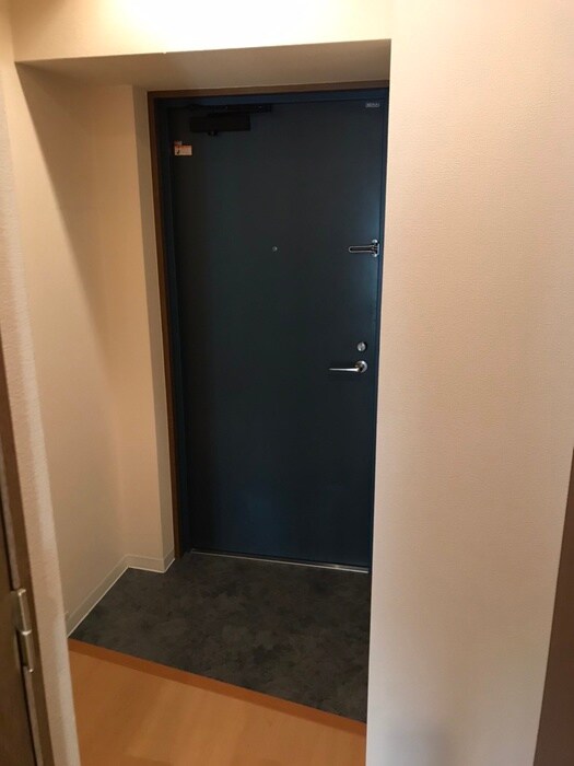 物件内観写真17　(玄関)