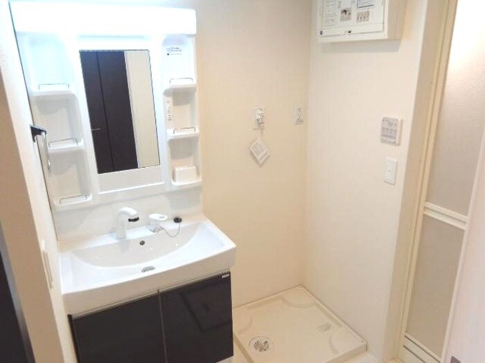 物件内観写真11　(洗面)