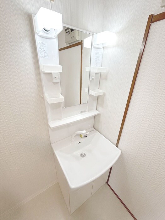 物件内観写真9　(洗面)