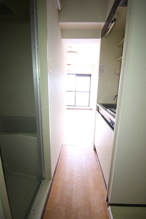 物件内観写真21　(廊下)