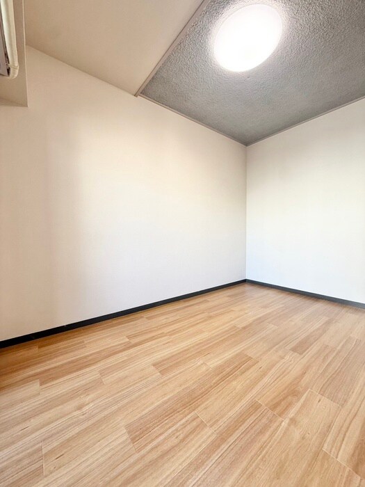 物件内観写真12　(居室)