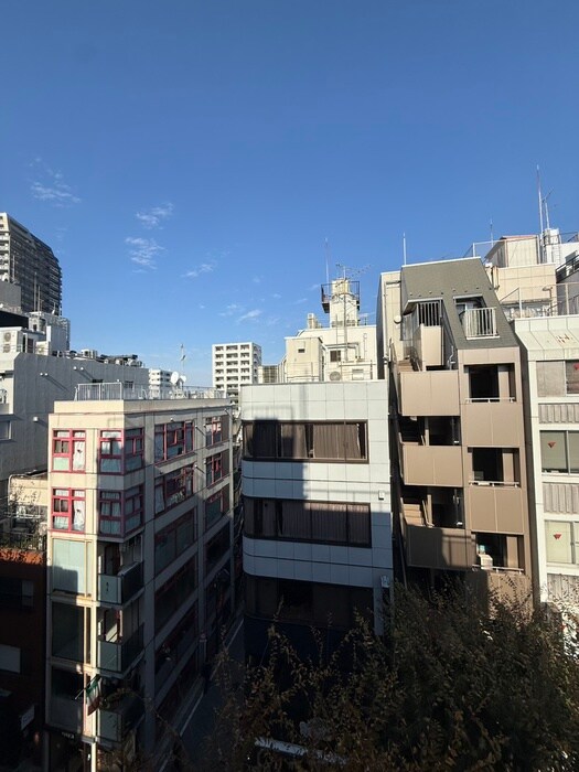 物件内観写真16　(室内からの展望)