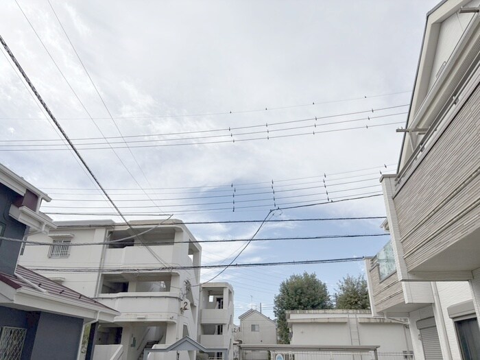 物件内観写真14　(室内からの展望)