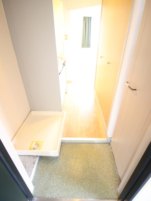 物件内観写真13　(玄関)